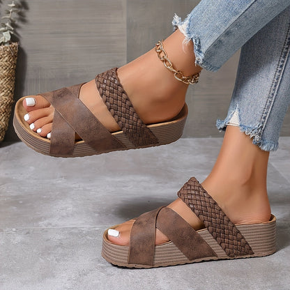 Solveig™ | Hevende sandaler med ortopedisk