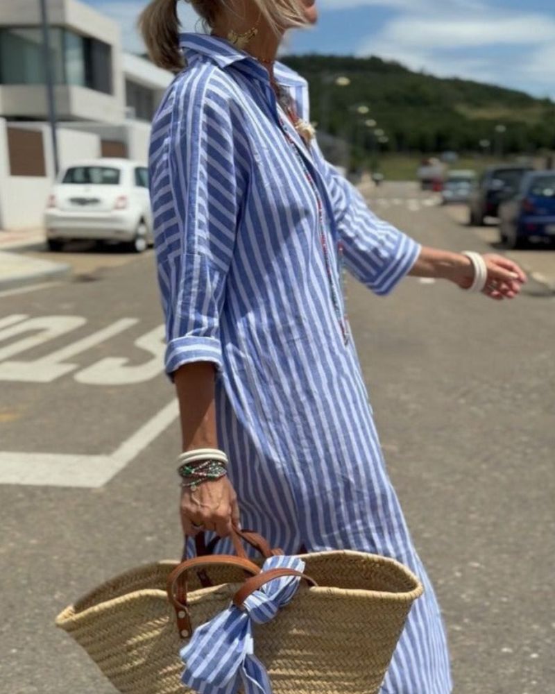 SERENA | Stripete skjortekjole med elegante blonder