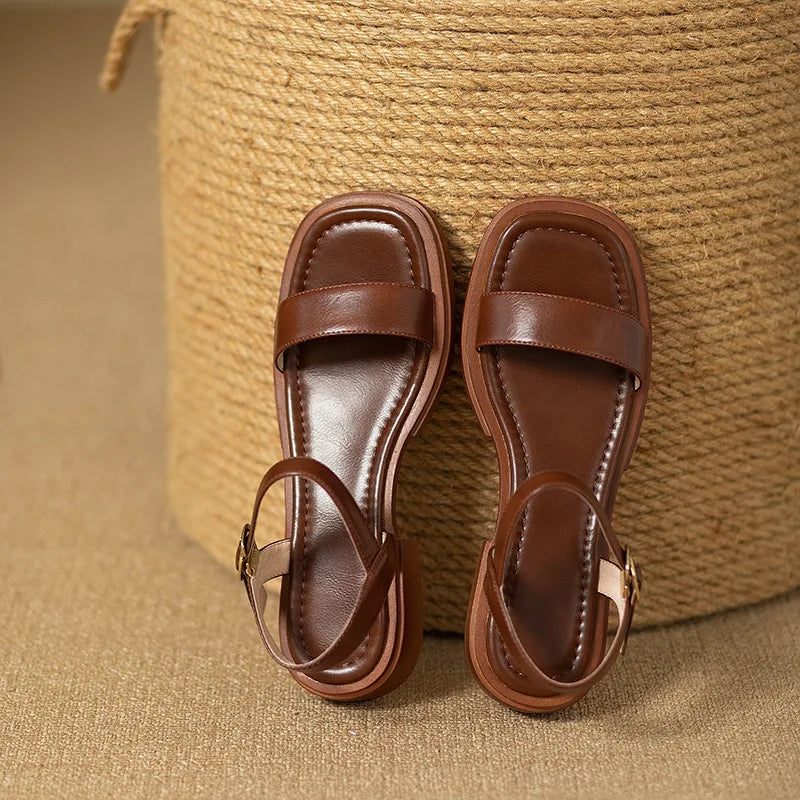 UrbanEase™ | Minimalistiske Skinnsandaler for Dame