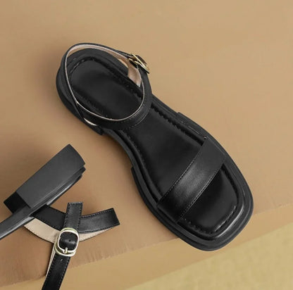 UrbanEase™ | Minimalistiske Skinnsandaler for Dame