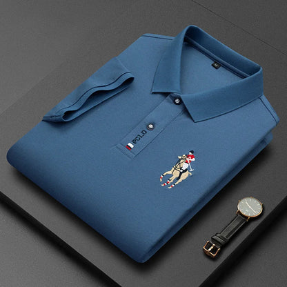 Emil™ | Poloshirt med brodert ryttermotiv – Klassisk & sporty