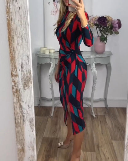 GeoChic™ | Mønstret Midi Kjole med Drapering