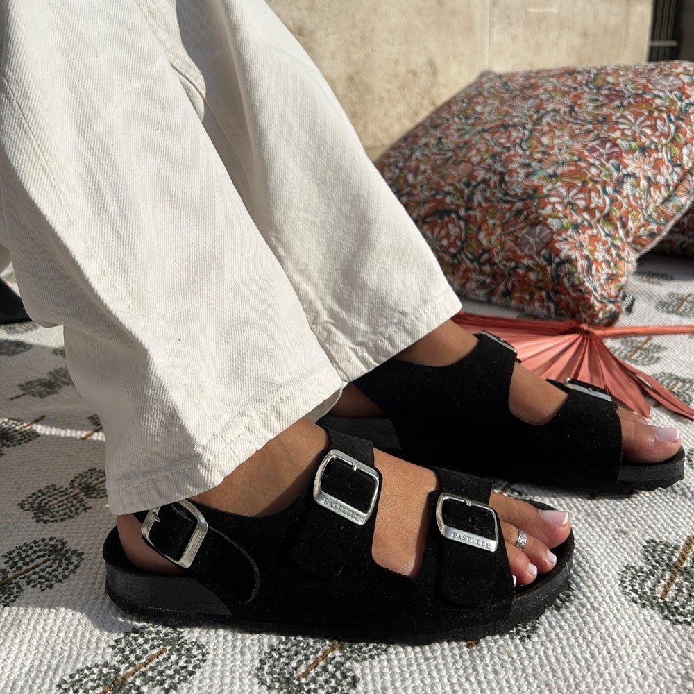 Inga™ | Tidløse sandaler i mykt semsket skinn