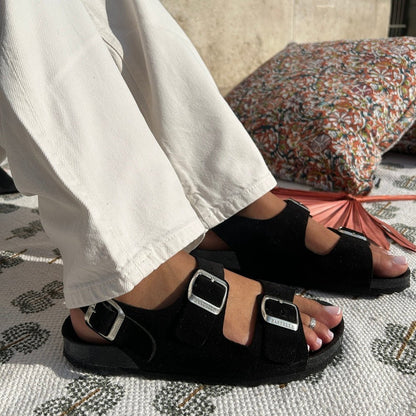 Inga™ | Tidløse sandaler i mykt semsket skinn